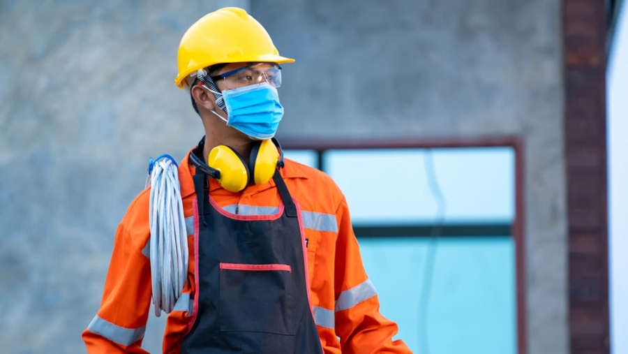 Các tiêu chuẩn cho bộ đồng phục bảo hộ lao động cho thợ điện