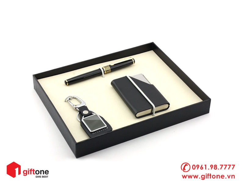 gift-one-ho-tro-khach-hang-trong-moi-thac-mac-ve-cac-san-pham-qua-tang-1703513970