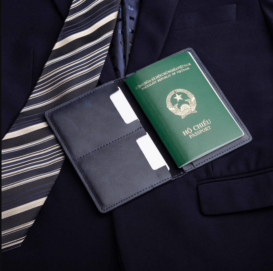 goi-y-mot-so-mau-vi-dung-passport-cho-mua-du-lich-danh-tang-doi-tac-01-1714732405