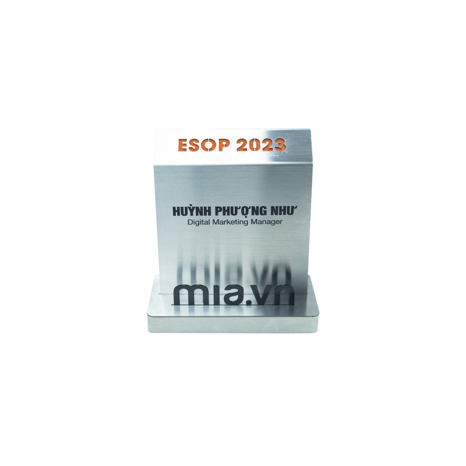 ky-niem-chuong-de-ban-inox-thiet-ke-rieng-3-11746-1699768557-01699768557-1700832880