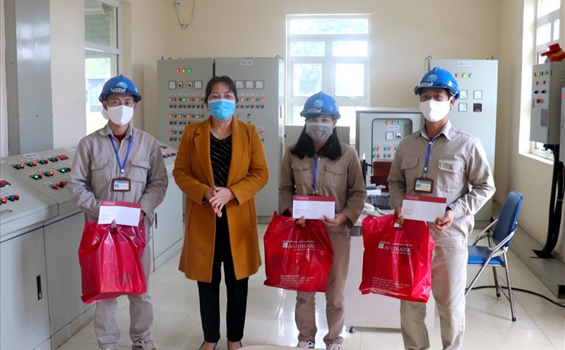 mon-qua-vua-y-nghia-vua-co-muc-gia-hop-ly-luon-la-lua-chon-cua-moi-doanh-nghiep-1695351629