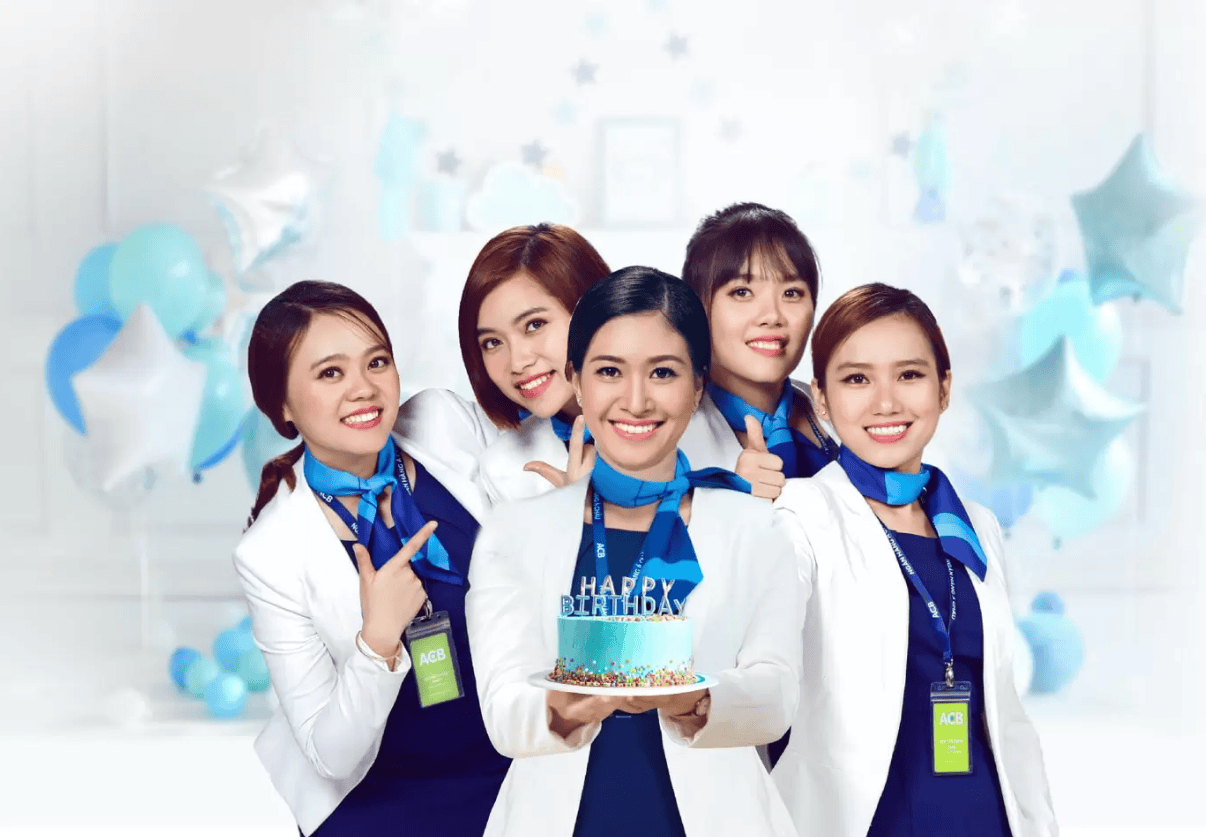 tong-hop-5-mau-dong-phuc-dep-nhat-danh-cho-nhan-vien-ban-hang-05-1710993821