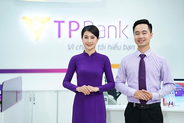tp-bank-lua-chon-ao-dai-lam-dong-phuc-the-hien-tinh-than-van-hoa-dan-toc-1706541420