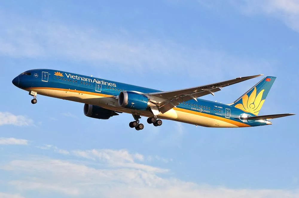 Vietnam Airlines biểu tượng bầu trời Việt Nam đồng hành cùng OEM Group trong dự án merchandis