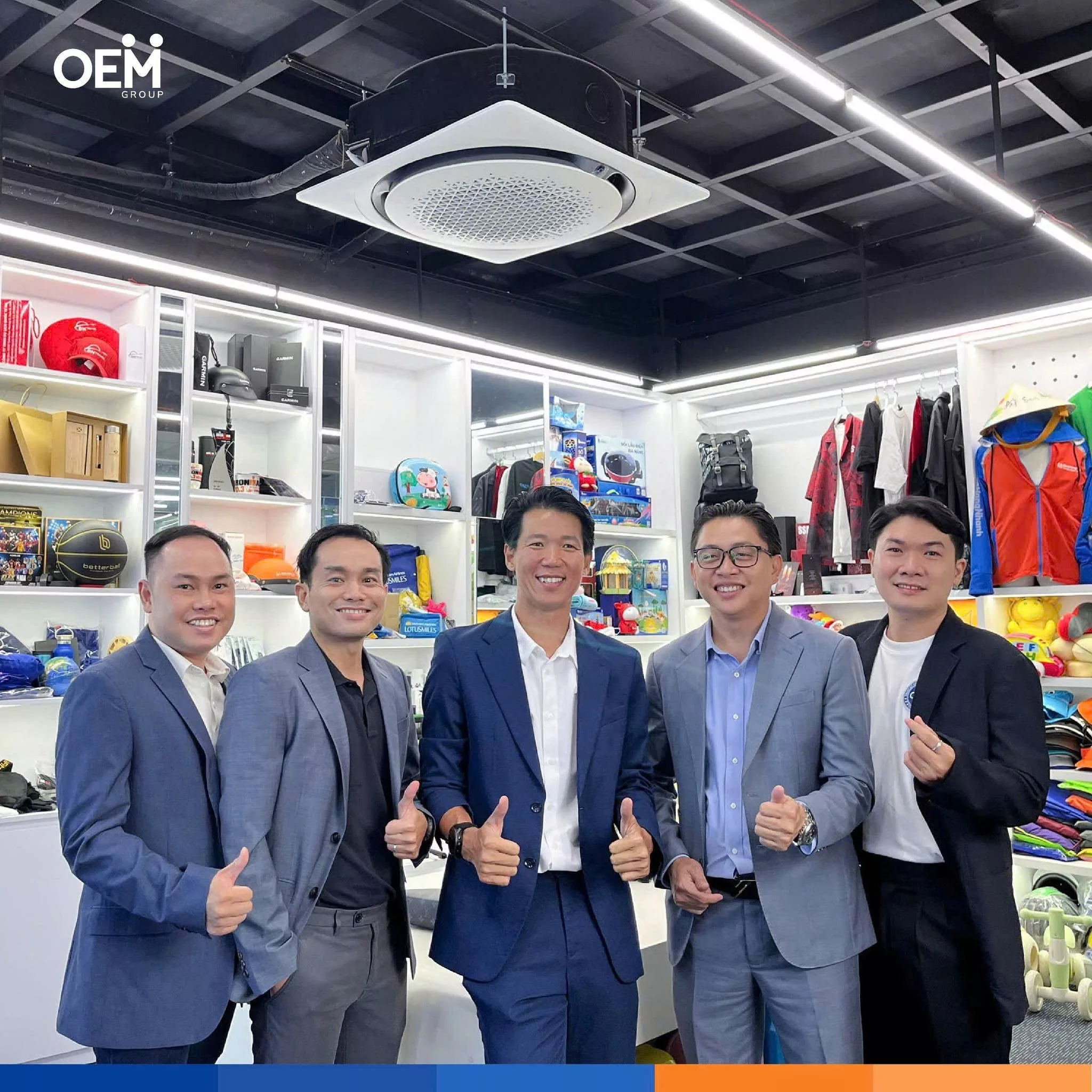 Đội ngũ nhân viên OEM Group trẻ trung, sáng tạo, tận tâm mang đến giải pháp quà tặng doanh nghiệp khác biệt