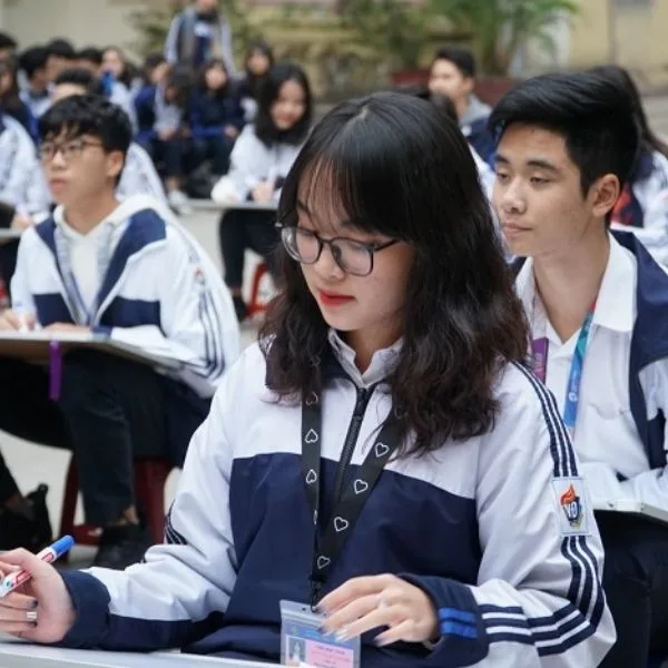 Áo Khoác đồng phục học sinh mang lại sự cá tính cho học sinh và trường học