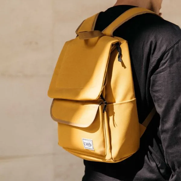 Balo Camelia Brand mang phong cách tối giản, thanh lịch với xu hướng phối màu color-on-color nhẹ nhàng, dễ ứng dụng