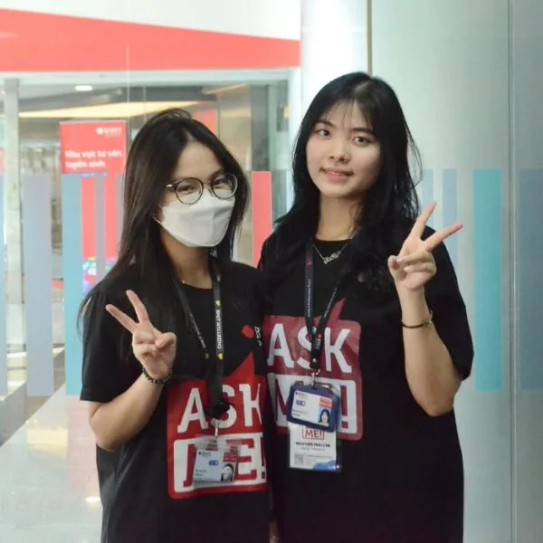 Đồng phục Đại học RMIT Việt Nam