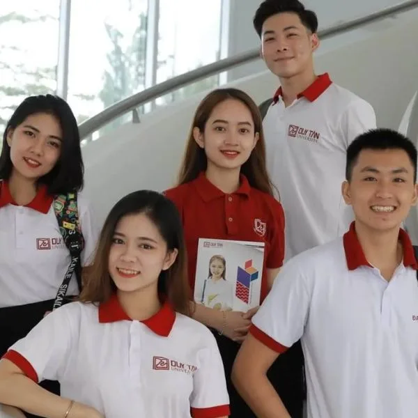 Đồng phục Trường Đại học Duy Tân