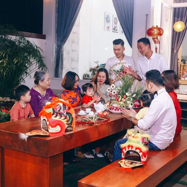 Ngày nay tết trung thu còn là ngày tết đoàn viên cho gia đình sum họp
